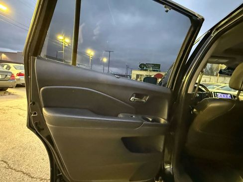 Used 2016 Honda Pilot Touring image 10