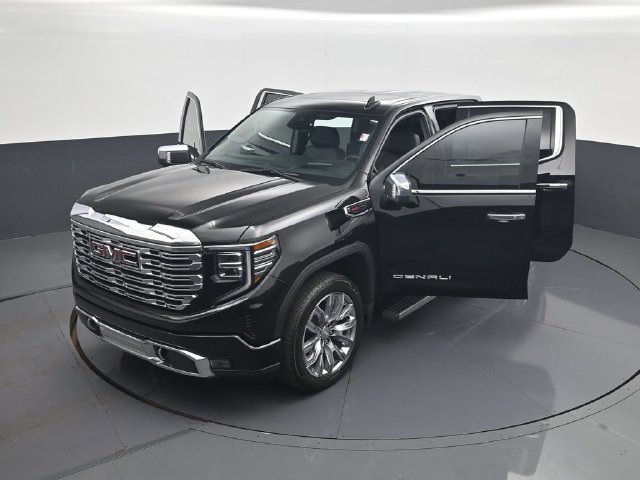 Used 2024 GMC Sierra 1500 Denali AWD/4WD image 30