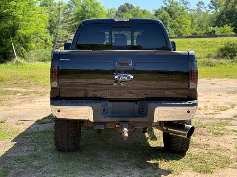 Used 2016 Ford F250 Lariat w/ Lariat Ultimate Package image 4