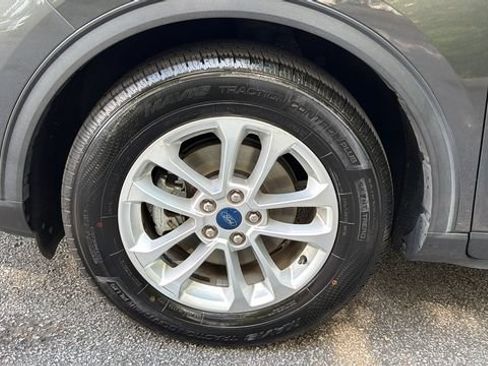 Certified 2020 Ford Escape SE FWD image 11