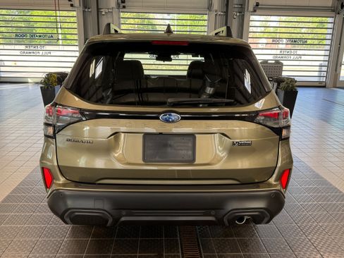 Used 2025 Subaru Forester Limited AWD/4WD image 4
