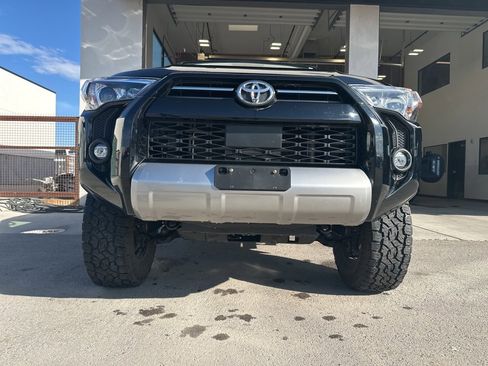 Used 2024 Toyota 4Runner TRD Off-Road Premium image 4
