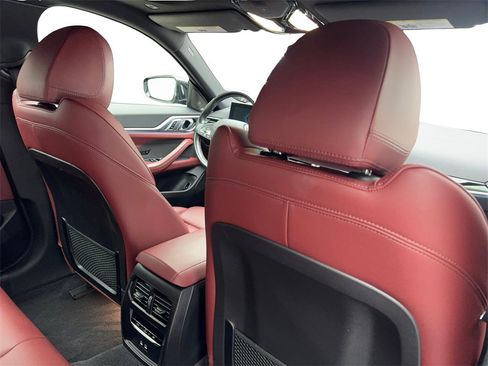 Used 2022 BMW i4 eDrive40 image 41