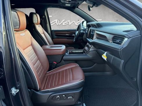 Certified 2023 GMC Yukon Denali Ultimate image 23