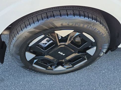 New 2026 Kia Carnival EX image 7