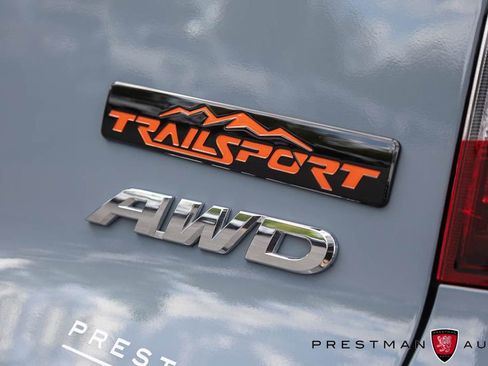 Used 2022 Honda Pilot TrailSport image 11