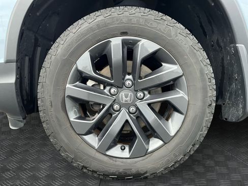 Used 2025 Honda Ridgeline Sport image 15