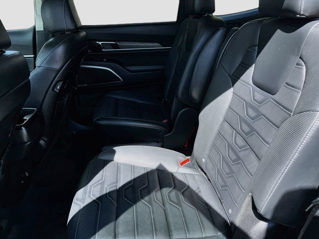 Used 2022 Kia Telluride SX w/ SX Prestige Package AWD/4WD image 26