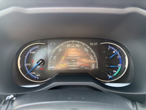 New 2025 Toyota RAV4 SE image 15