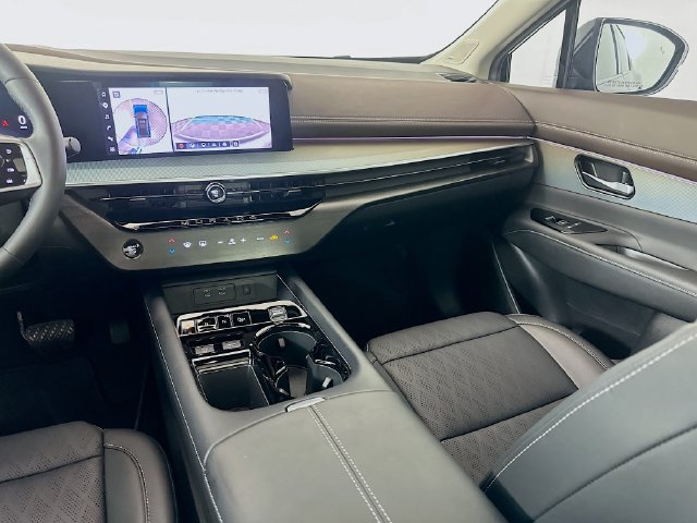 Used 2025 Nissan Murano Platinum w/ Cargo Package AWD/4WD image 23