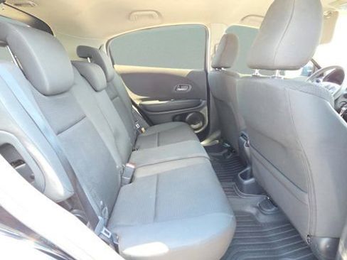 Used 2019 Honda HR-V LX image 15