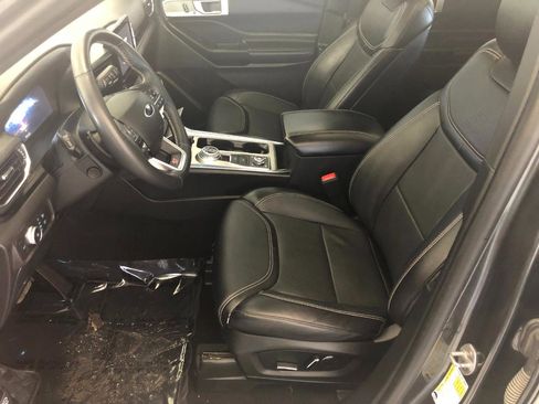 Used 2020 Ford Explorer ST image 5
