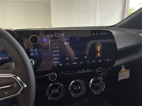 New 2025 Chevrolet Blazer EV LT image 27