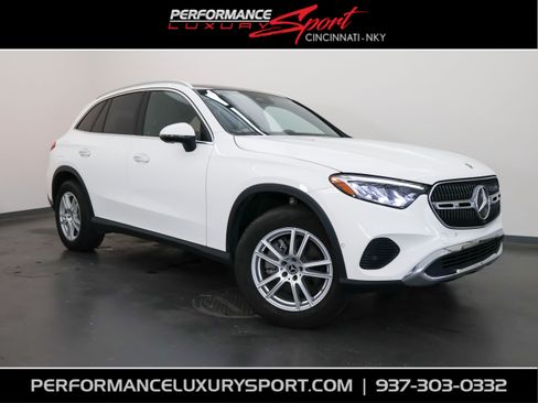 Used 2023 Mercedes-Benz GLC 300 4MATIC image 1