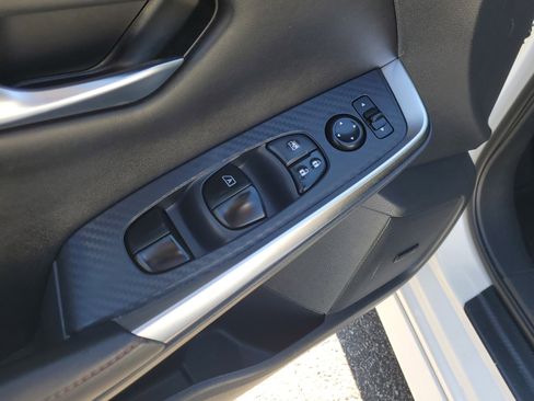 Used 2021 Nissan Sentra SR w/ SR Premium Package image 16