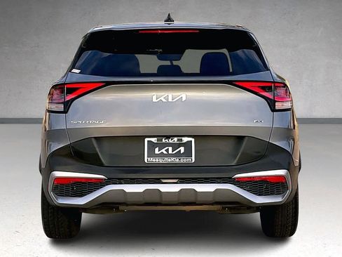 Used 2023 Kia Sportage LX image 5