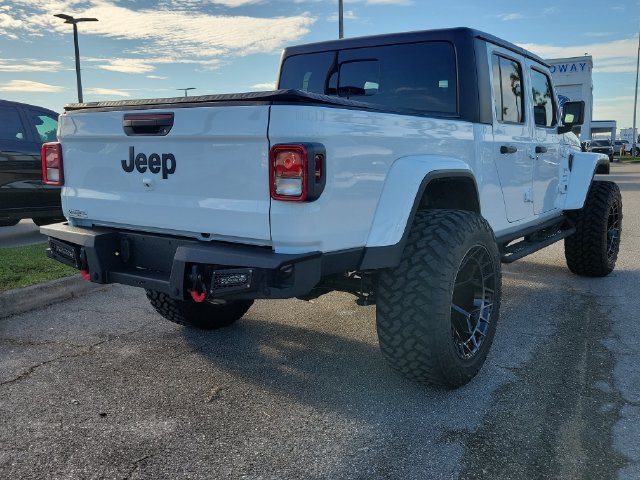 Used 2025 Jeep Gladiator Sport AWD/4WD image 6