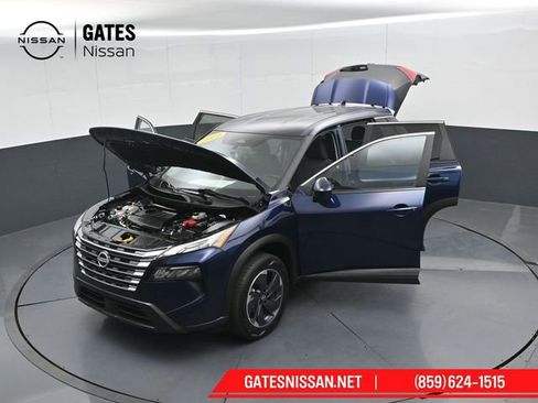 Used 2024 Nissan Rogue SV FWD image 50