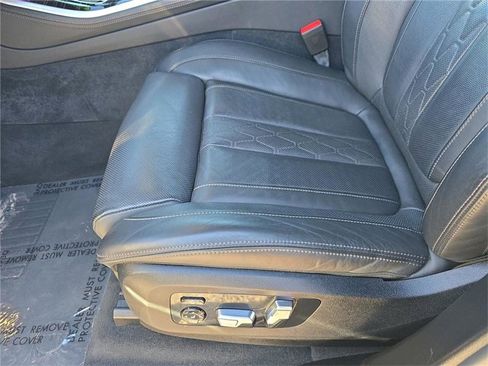 Used 2025 BMW X5 xDrive50e image 12