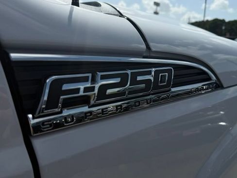 Used 2016 Ford F250 Lariat w/ Lariat Ultimate Package AWD/4WD image 5
