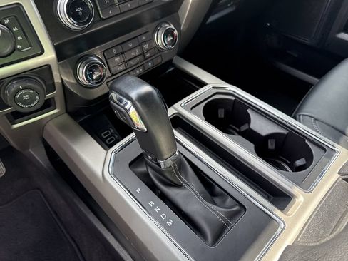 Used 2019 Ford F150 Lariat w/ Equipment Group 502A Luxury AWD/4WD image 29
