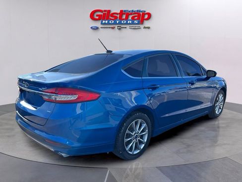 Used 2017 Ford Fusion SE image 4