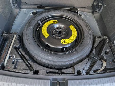 Used 2021 Volkswagen Tiguan S image 25