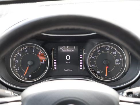 Used 2020 Jeep Cherokee Latitude Plus w/ Cold Weather Group AWD/4WD image 19
