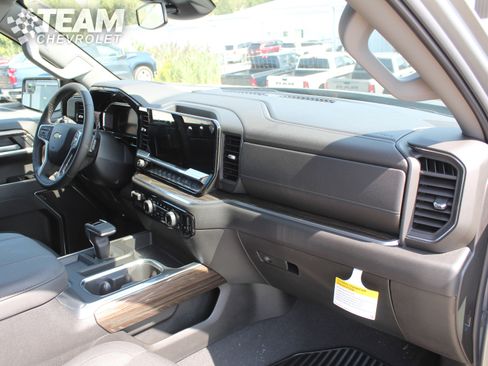 New 2026 Chevrolet Silverado 1500 LT w/ Z71 Off-Road Package image 17