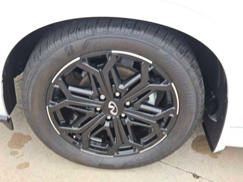 New 2026 INFINITI QX80 4WD w/ Sport Exterior Package image 9