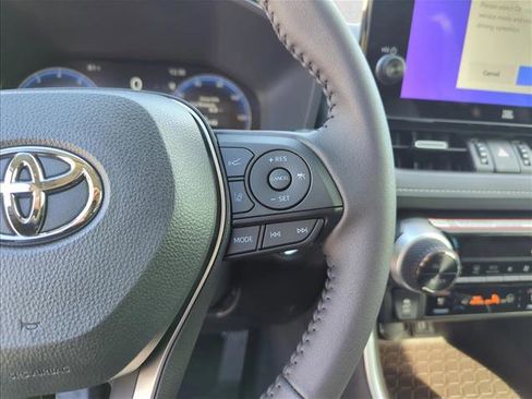 New 2025 Toyota RAV4 Limited image 18