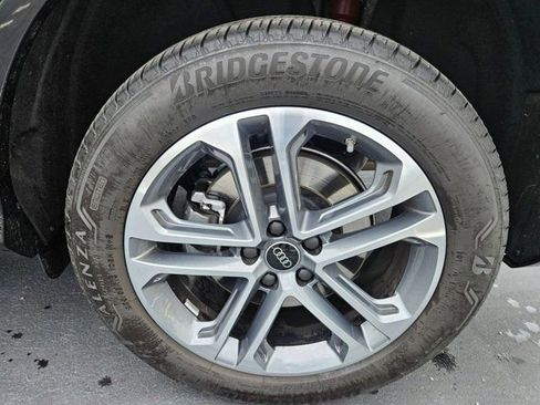 Used 2025 Audi Q5 Premium w/ Convenience Package AWD/4WD image 22