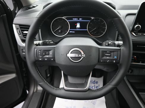 Used 2026 Nissan Rogue SV w/ SV Premium Package AWD/4WD image 11