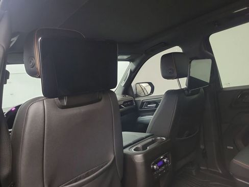 Used 2025 GMC Yukon XL AT4 w/ AT4 Premium Plus Package image 20