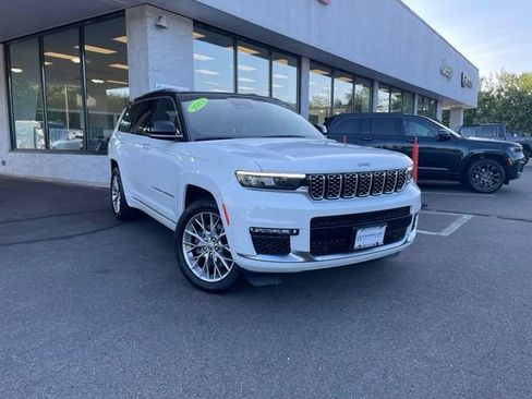 Used 2023 Jeep Grand Cherokee L Summit AWD/4WD image 3