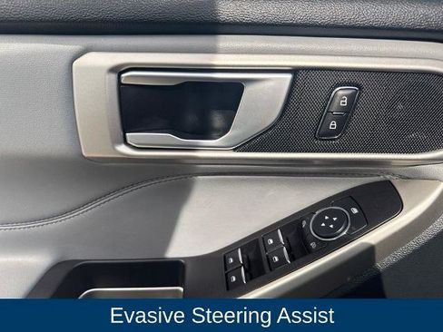 Certified 2023 Ford Explorer XLT w/ Equipment Group 202A RWD image 12