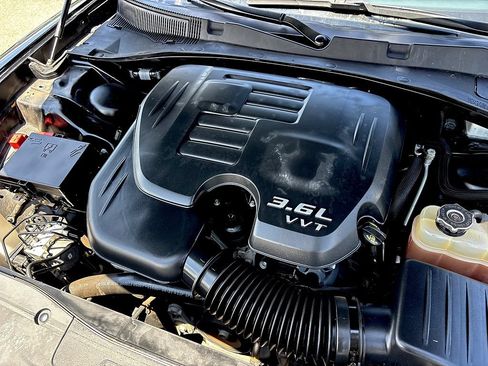 Used 2022 Dodge Charger SXT RWD image 28
