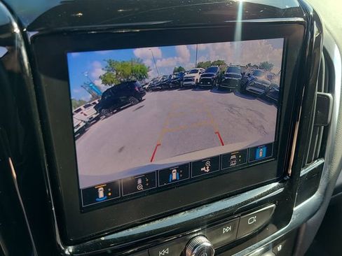 Used 2023 Chevrolet Traverse Premier w/ Redline Edition FWD image 30