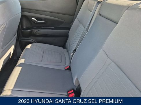 Used 2023 Hyundai Santa Cruz SEL Premium AWD/4WD image 17