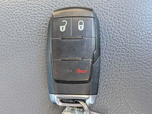 Used 2024 RAM 2500 Tradesman w/ Chrome Appearance Group AWD/4WD image 28
