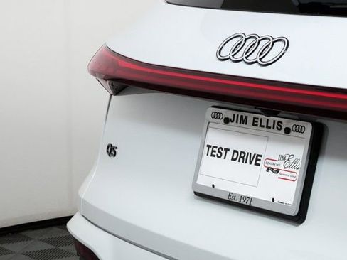 New 2025 Audi Q5 Premium Plus image 37