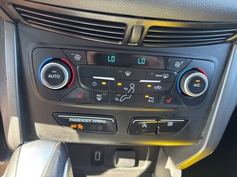 Used 2019 Ford Escape SEL image 20