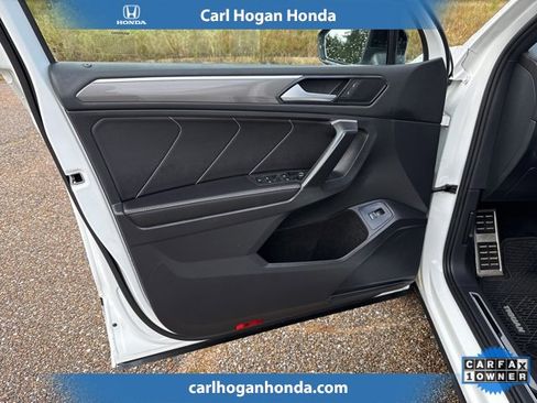 Used 2024 Volkswagen Tiguan SE R-Line image 16