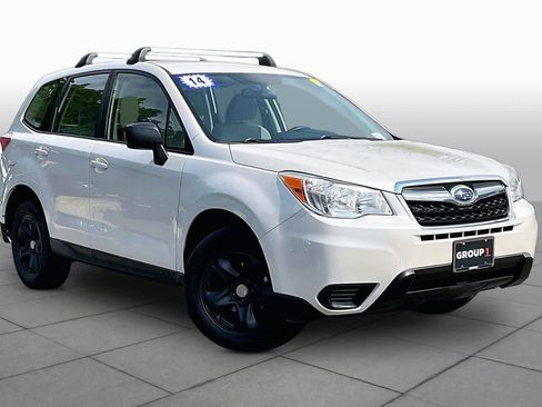 Used 2014 Subaru Forester 2.5i AWD/4WD image 3