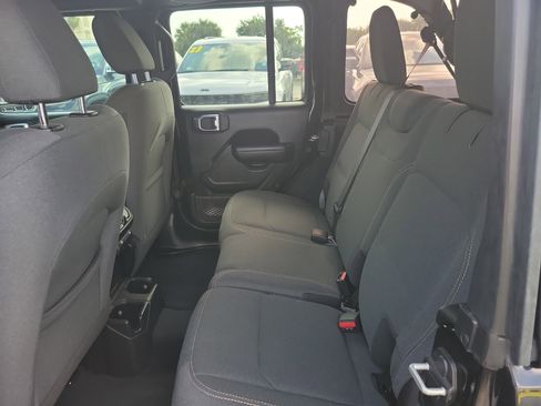 Used 2024 Jeep Wrangler Sport S image 8