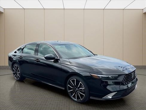 Used 2026 Honda Accord Touring image 2