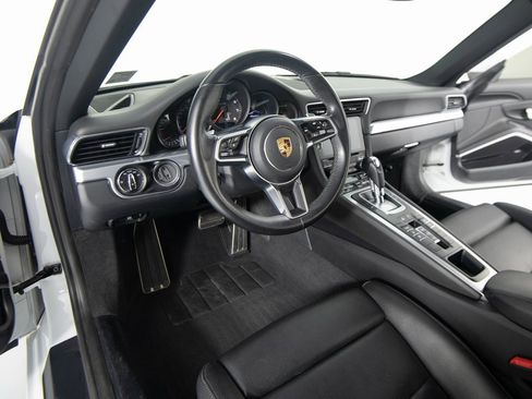 Certified 2017 Porsche 911 Carrera image 4