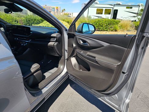 Used 2024 Buick Envista Avenir FWD image 35
