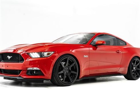 Used 2015 Ford Mustang GT Premium w/ Equipment Group 401A RWD image 8