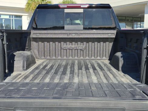 Used 2022 GMC Sierra 1500 AT4 w/ AT4 Preferred Package image 8